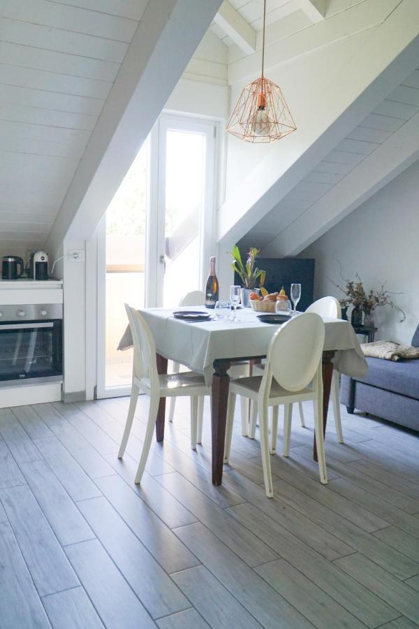 Cozy With Mole & Hill View *