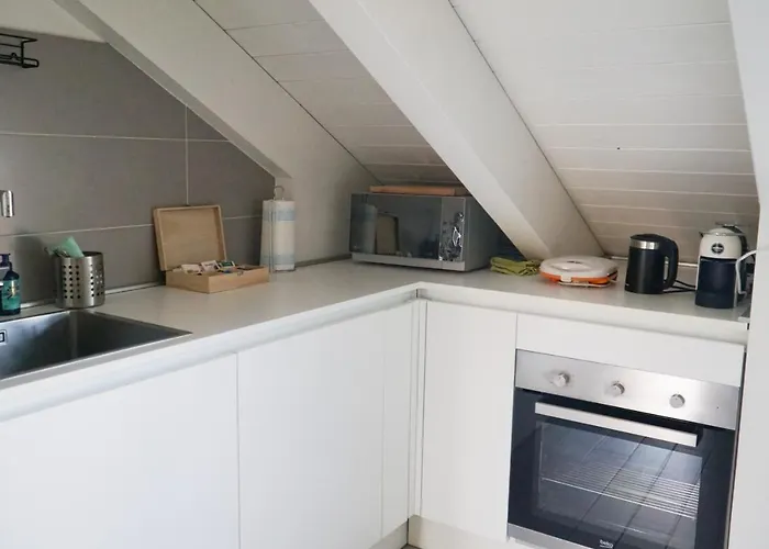 Cozy Apartment With Mole & Hill View